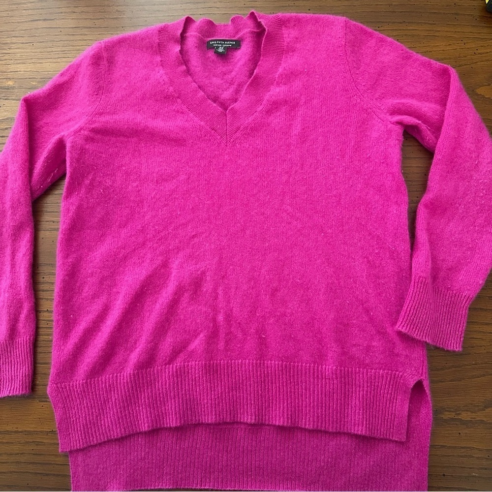 Saks Fith Avenue 100% Cashmere Women's Pink V-Neck Sweater Xs